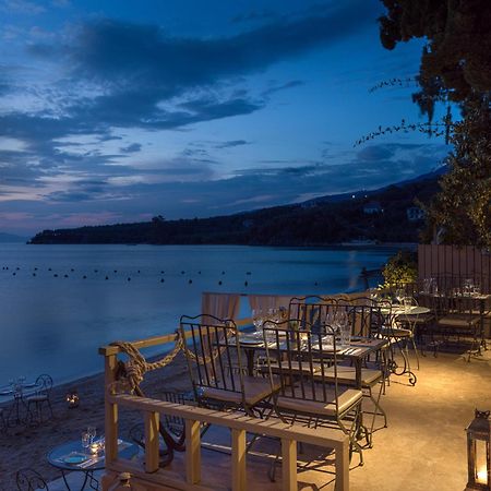 Six Keys Hotel Афисос Екстериор снимка