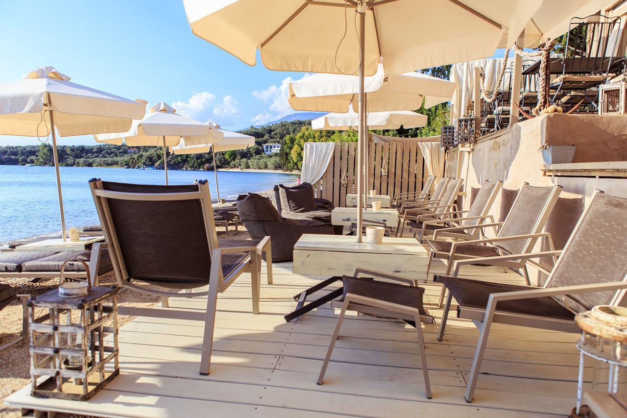 Six Keys Hotel Афисос Екстериор снимка