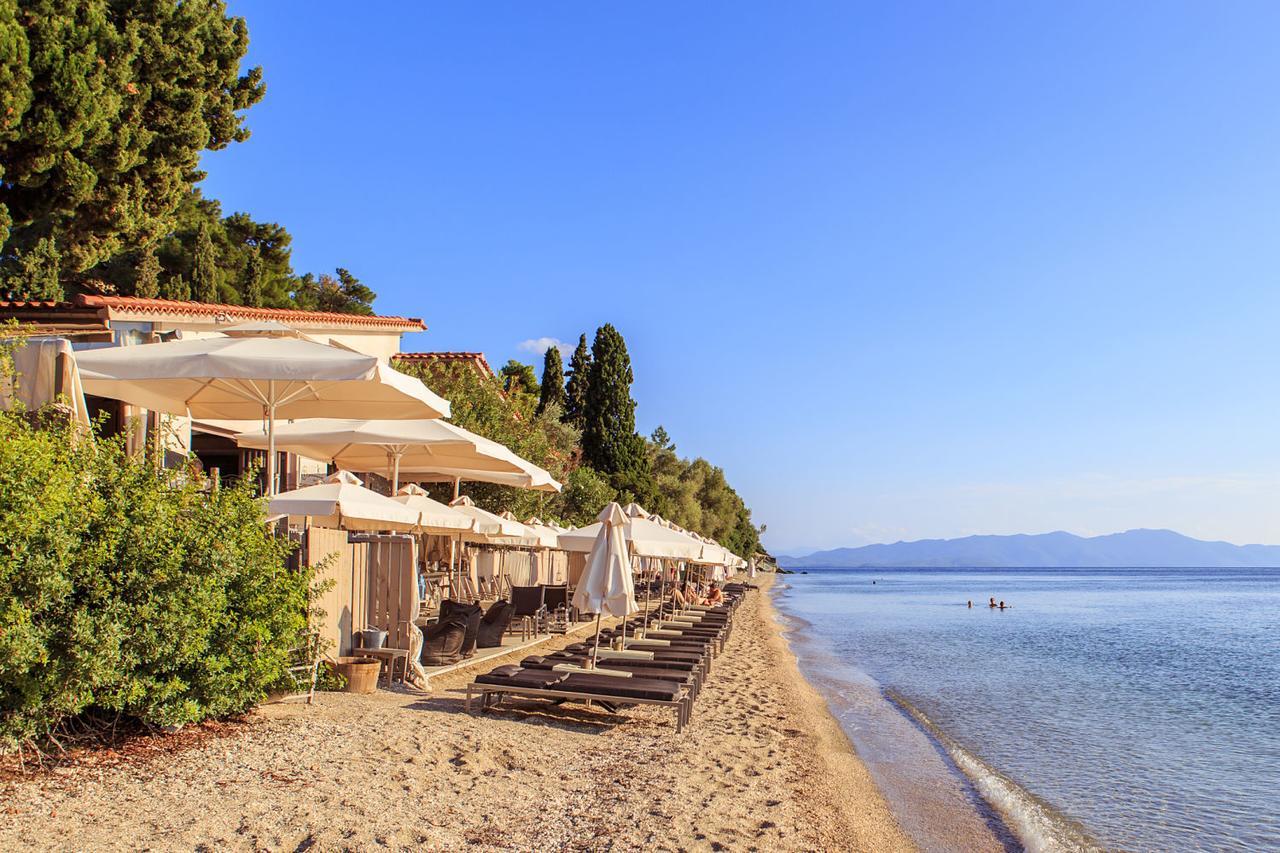 Six Keys Hotel Афисос Екстериор снимка